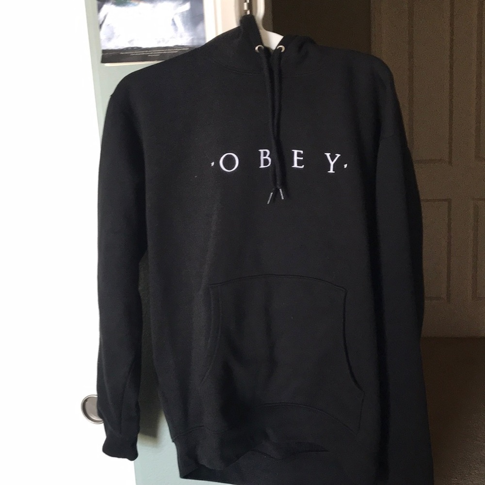 Obey black sweatshirt size M